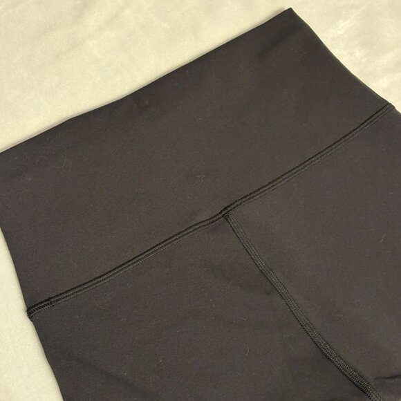 Like New Lululemon Wunder Train High Rise Tight 28" Gym Leggings Black size 4 - Picture 9 of 12